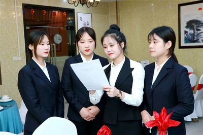 1076萬(wàn)應(yīng)屆生與用工荒并存 餐飲管理專業(yè)為何成為職校熱門(mén)選擇？